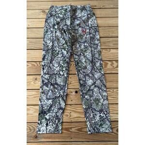 NEW Badlands Lightweight Leggings Size Small Women’s Camo